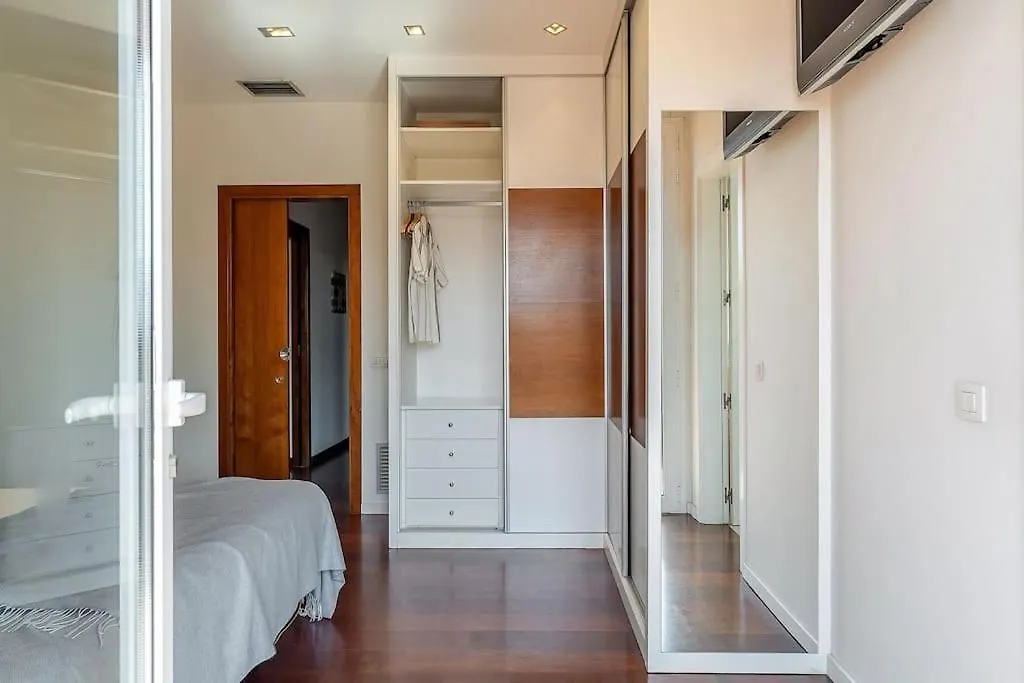 Canela Homes Barcelona Atic 0*,